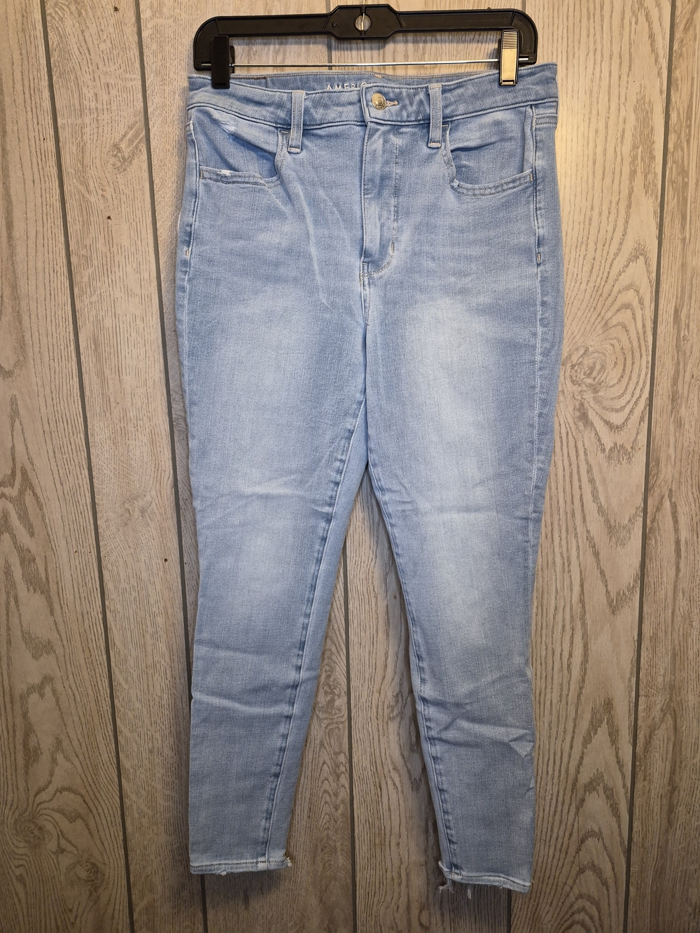 American Eagle Outfitters Light Wash Skinny Jeans
